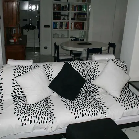 Casetta Bianca Sul Mare Apartment *